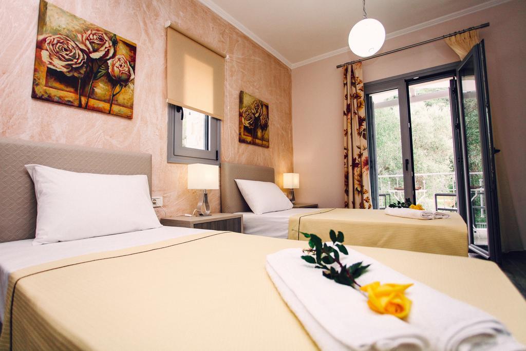 Ionian Diamond Villas Mikros Gialos Ngoại thất bức ảnh